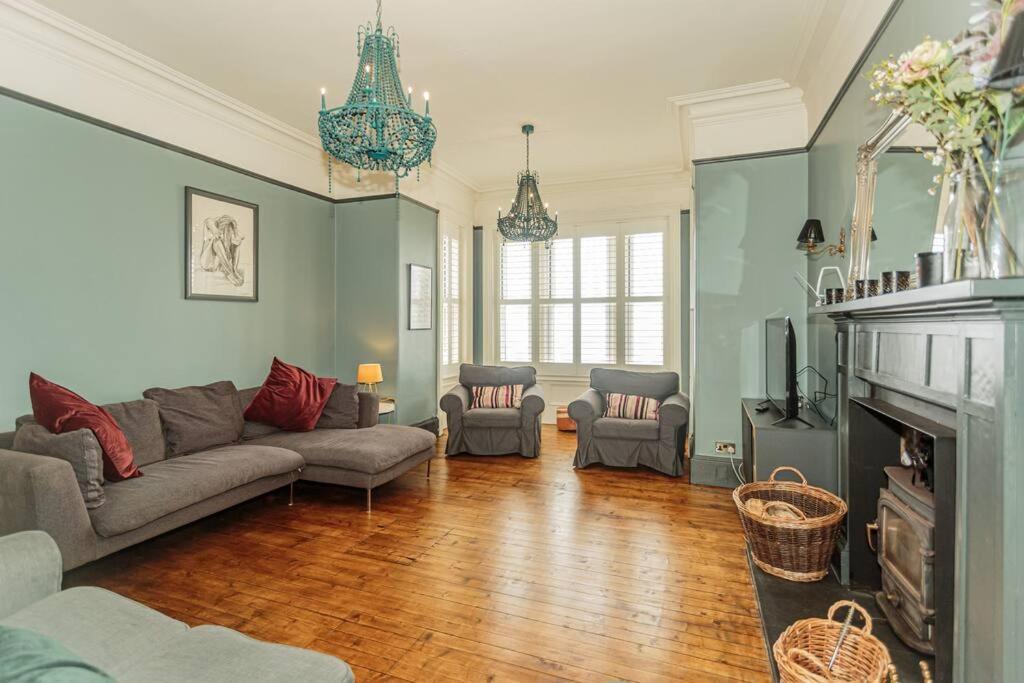 Southcliff House *
