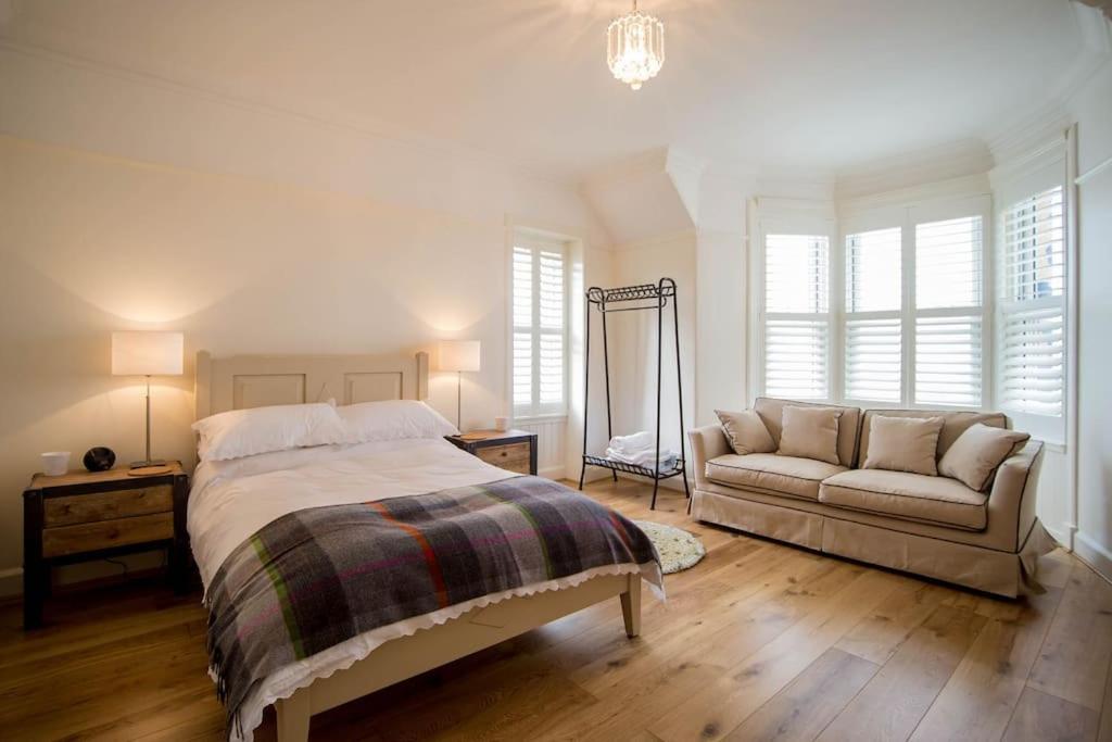 Southcliff House Villa *